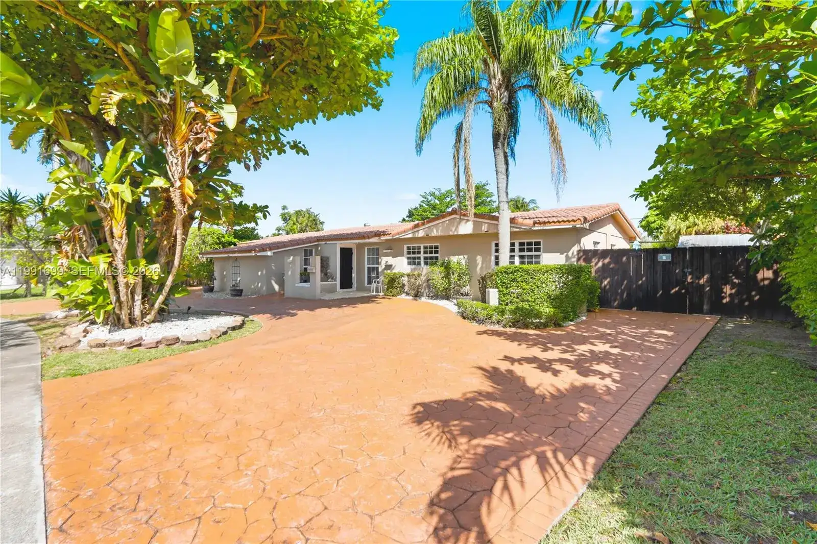 5 bedroom 3 bath Residential for sale at 9955 SW 74th St, Miami FL 33173