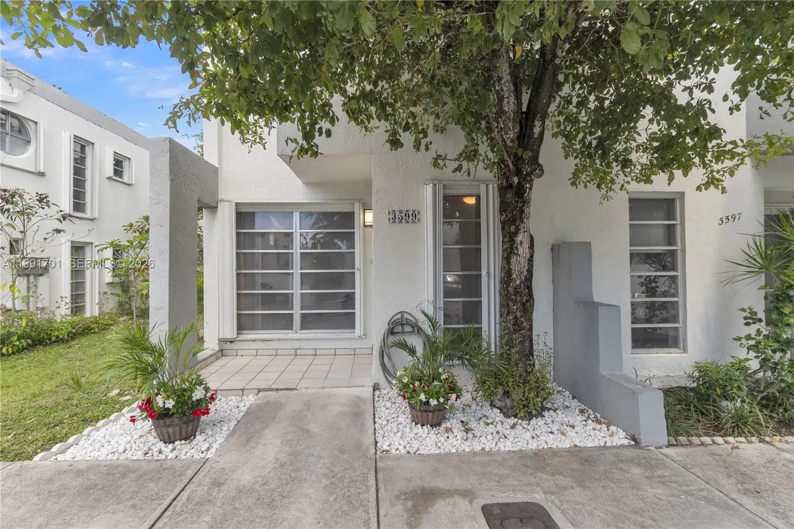 2 bedroom 1 bath Residential for sale at 3599 SW 17th St # 3599, Miami FL 33145