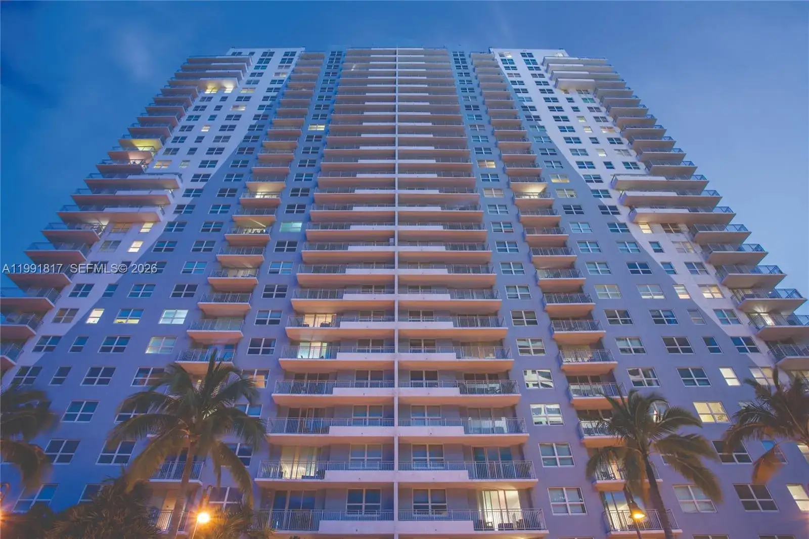 1 bedroom 1 bath Residential Lease for rent at 1111 Brickell Bay Dr # 3108, Miami FL 33131