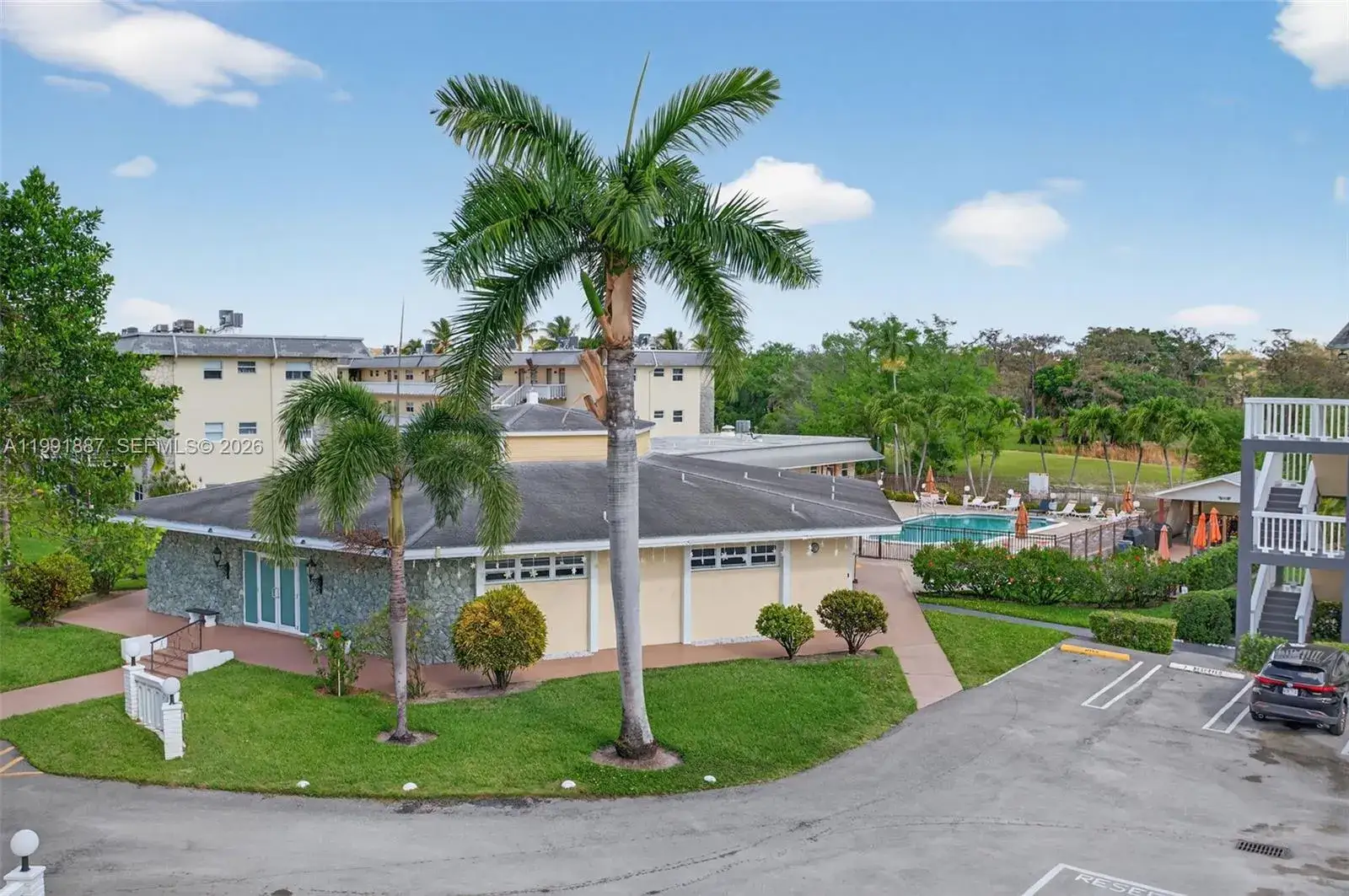 1 bedroom 1 bath Residential for sale at 4299 NW 16th St # 310, Lauderhill FL 33313