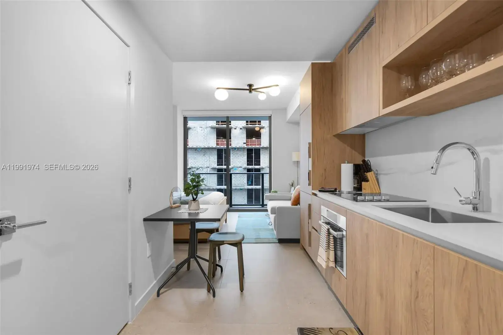 1 bath Residential Lease for rent at 11 NE 6 th # 2808, Miami FL 33132