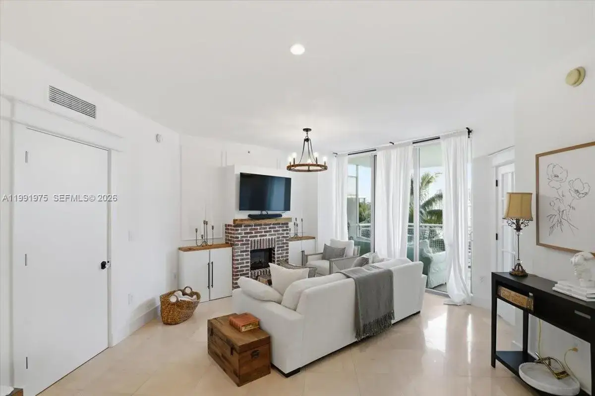 2 bedroom 2 bath Residential for sale at 350 S Miami Ave # 1205, Miami FL 33130