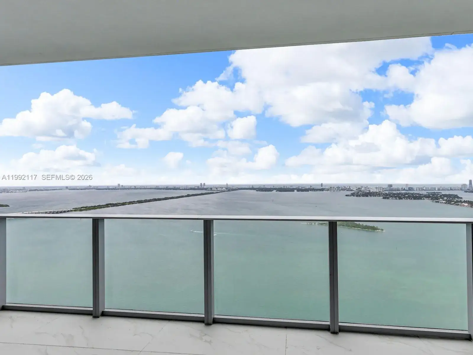 2 bedroom 3 bath Residential Lease for rent at 700 NE 24 street # 3802, Miami FL 33137