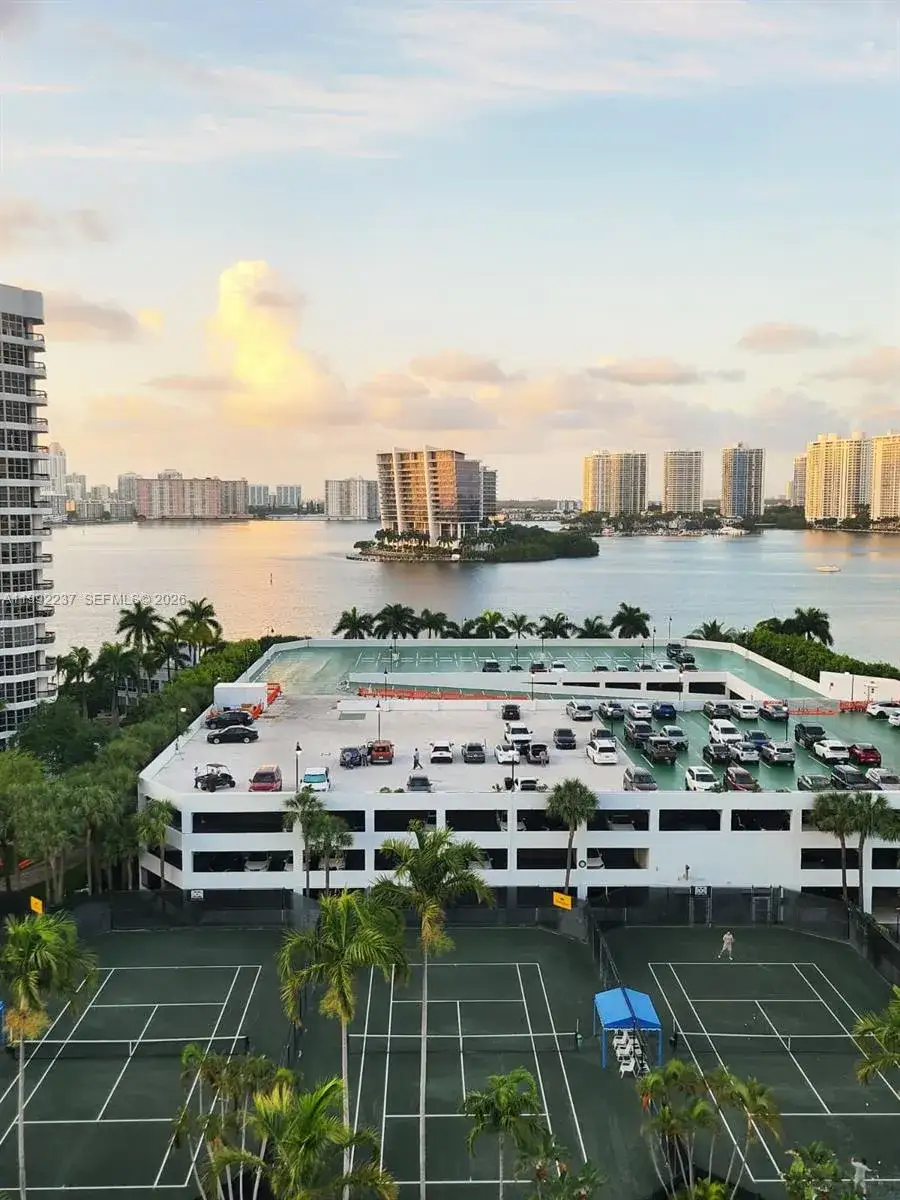 3 bedroom 3 bath Residential for sale at 3500 Mystic Pointe Dr # 1201, Aventura FL 33180
