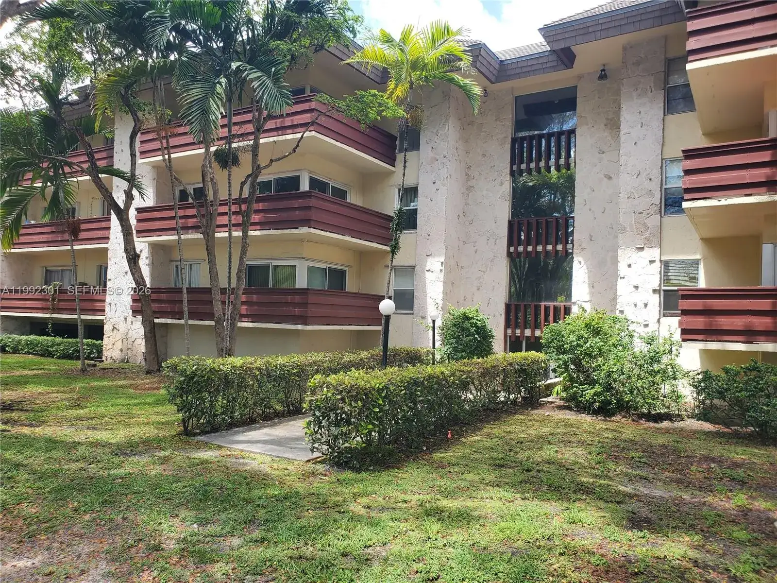 2 bedroom 2 bath Residential for sale at 1205 Mariposa Ave # 206, Coral Gables FL 33146