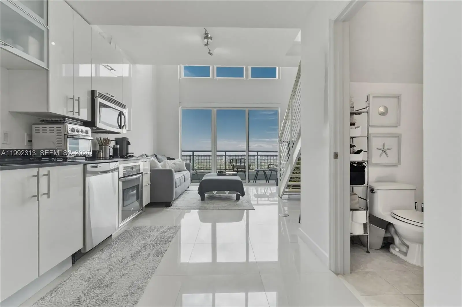 1 bedroom 1 bath Residential for sale at 60 SW 13th St # 2805, Miami FL 33130