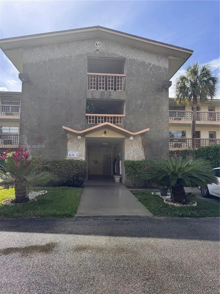1 bedroom 1 bath Residential for sale at 17090 NE 14th Ave # 107, Miami FL 33162