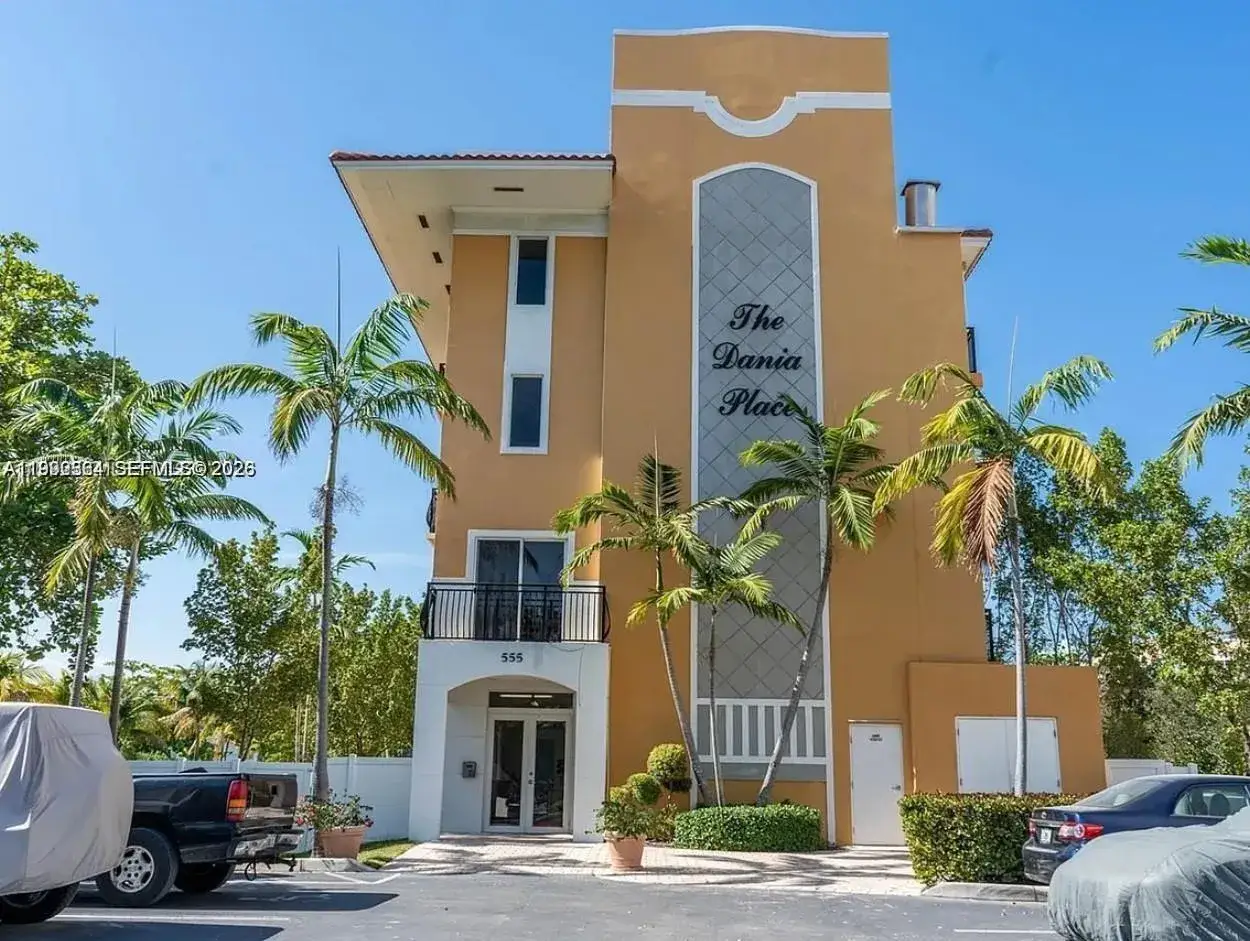 2 bedroom 2 bath Residential for sale at 555 E Dania Beach Blvd # 5, Dania Beach FL 33004