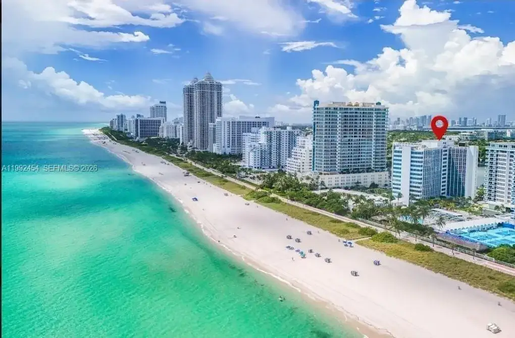 2 bedroom 2 bath Residential Lease for rent at 5055 Collins Ave # 2K, Miami Beach FL 33140