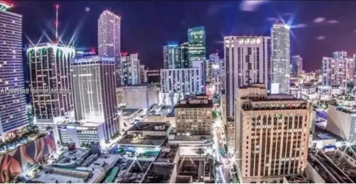 1 bedroom 1 bath Residential for sale at 133 NE 2nd Ave # 3410, Miami FL 33132