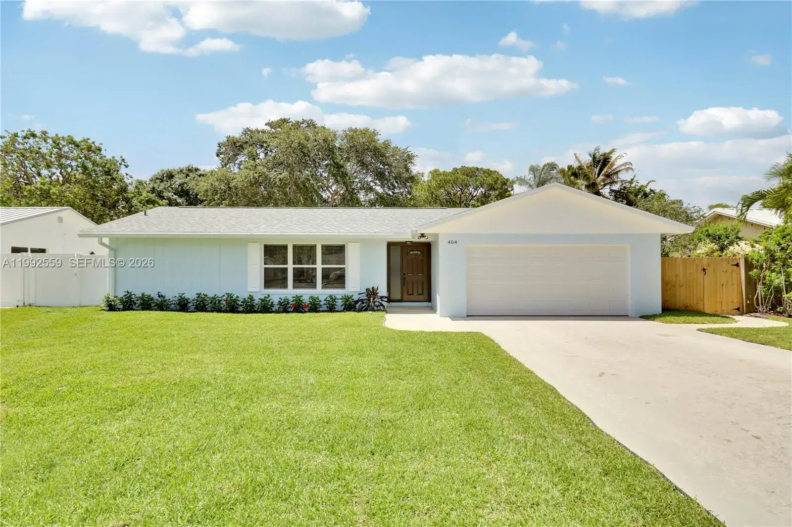3 bedroom 2 bath Residential for sale at 404 Highwood Circle, Jupiter FL 33458