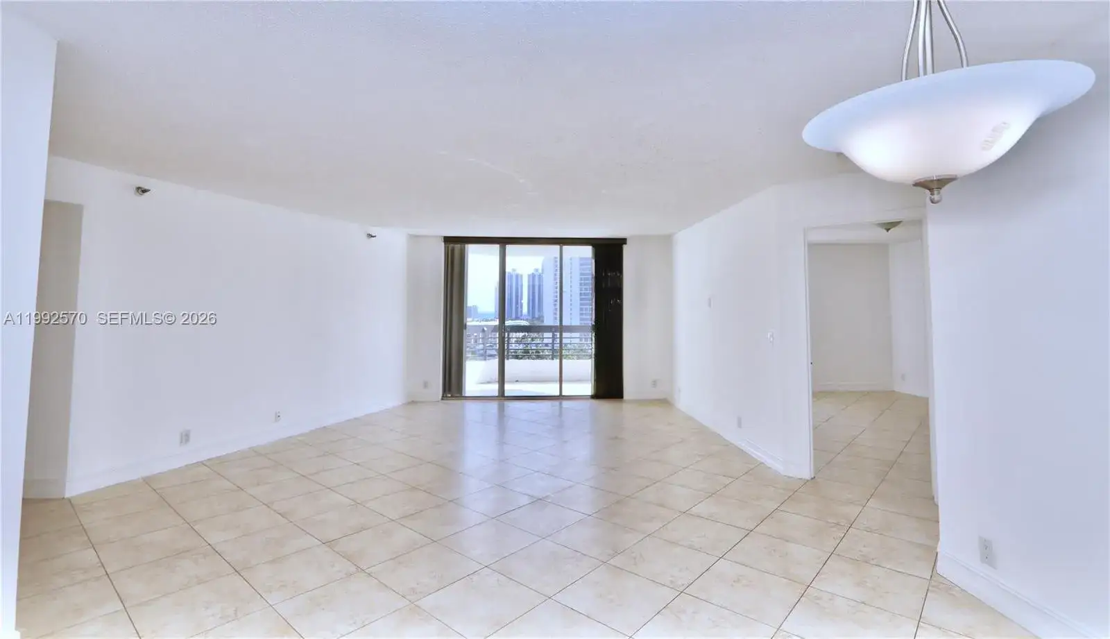 2 bedroom 2 bath Residential for sale at 3500 Mystic Pointe Dr # 1207, Aventura FL 33180
