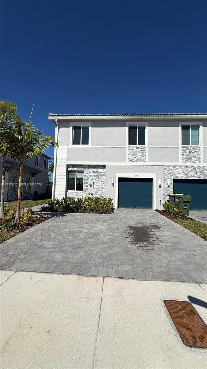 4 bedroom 3 bath Residential for sale at 679 SE 13th St Cir, Homestead FL 33034