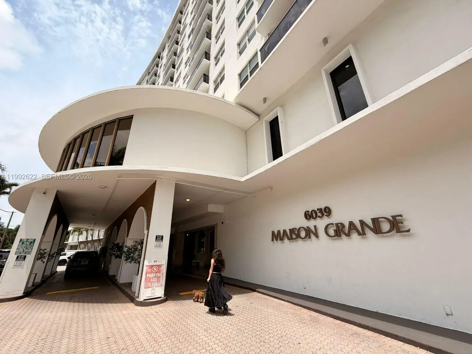 2 bedroom 2 bath Residential Lease for rent at 6039 Collins Ave # 1506, Miami Beach FL 33140