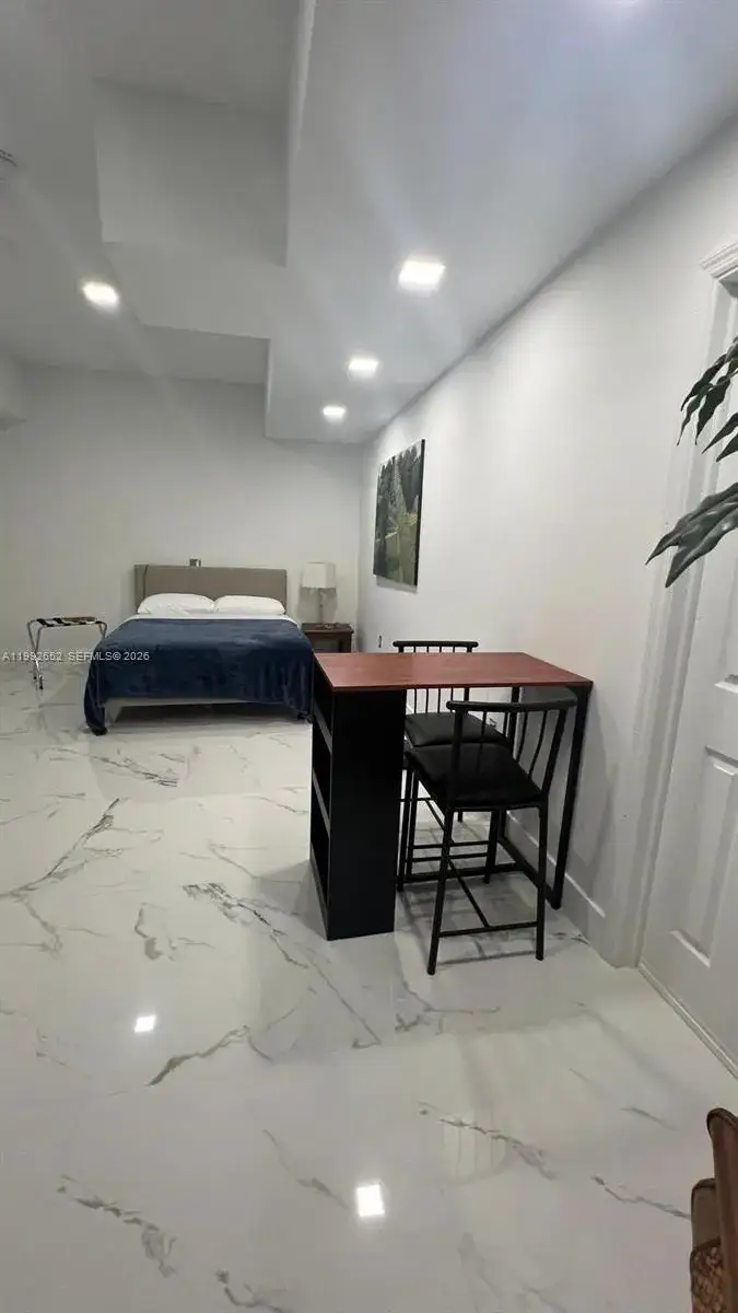 1 bath Residential Lease for rent at 10042 SW 161st Ave, Miami FL 33196