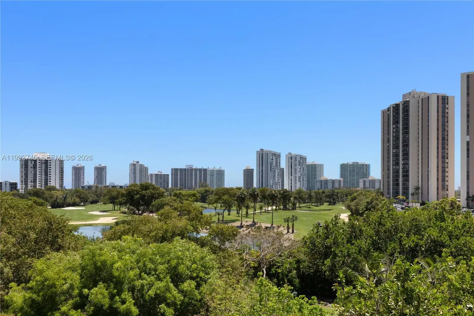 2 bedroom 2 bath Residential for sale at 20400 W Country Club Dr # 605, Aventura FL 33180