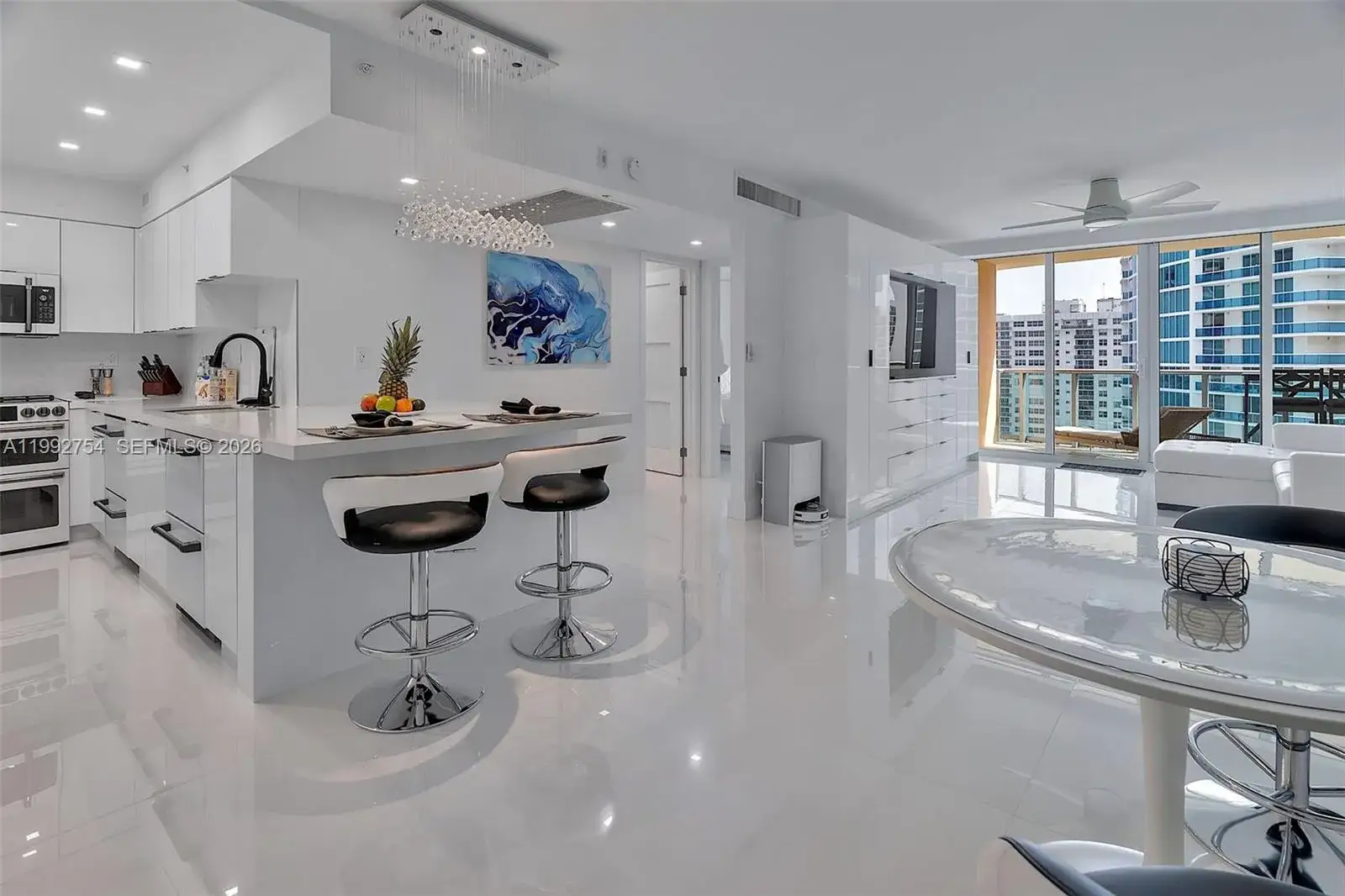 1 bedroom 1 bath Residential Lease for rent at 2501 S Ocean Dr # 1515, Hollywood FL 33019