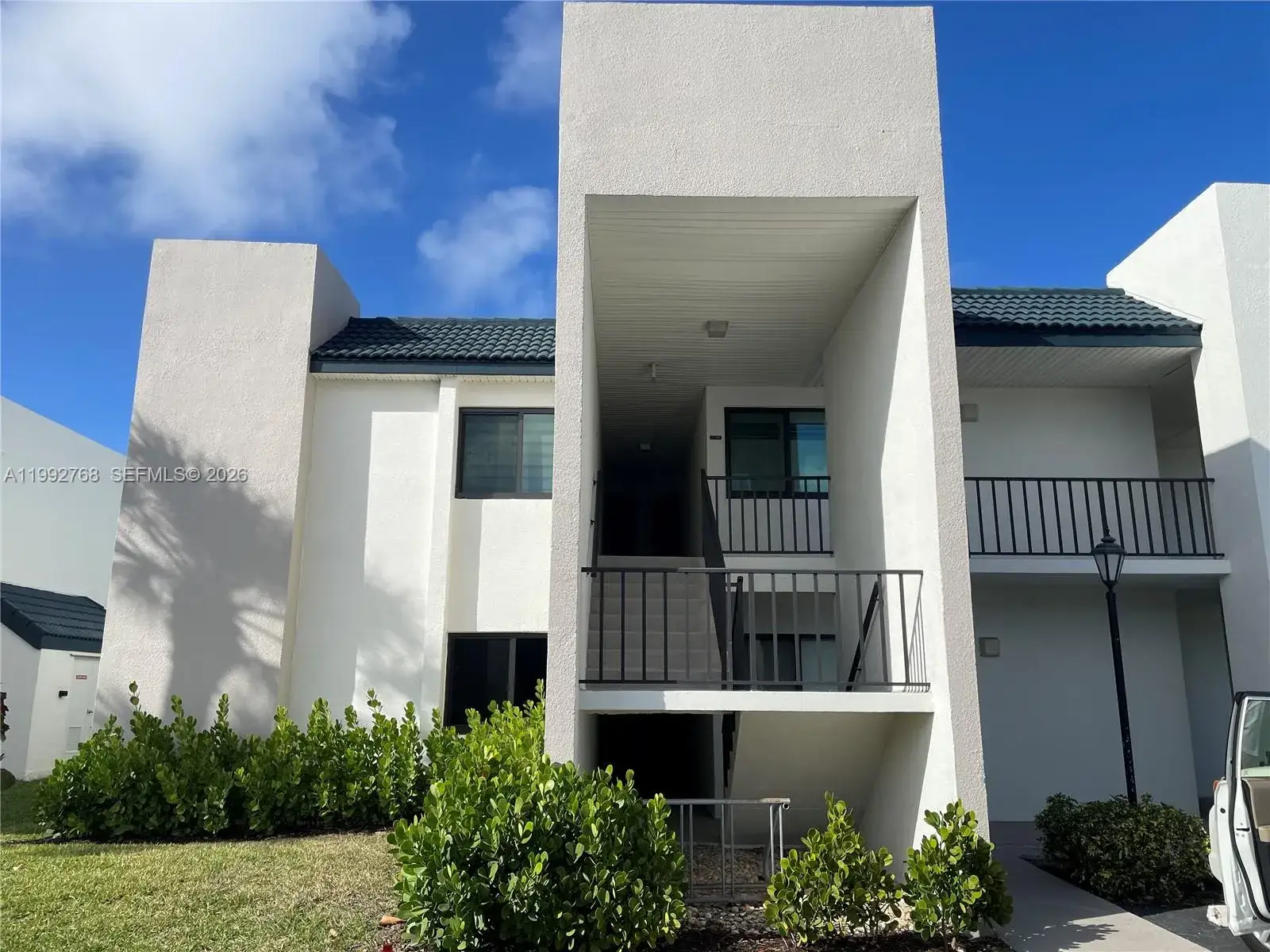 1 bedroom 1 bath Residential for sale at 1605 S Us Highway 1, Jupiter FL 33477