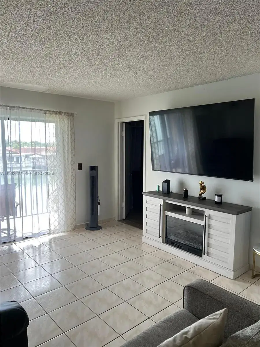 2 bedroom 2 bath Residential for sale at 6465 W 27th Ave # 202, Hialeah FL 33016