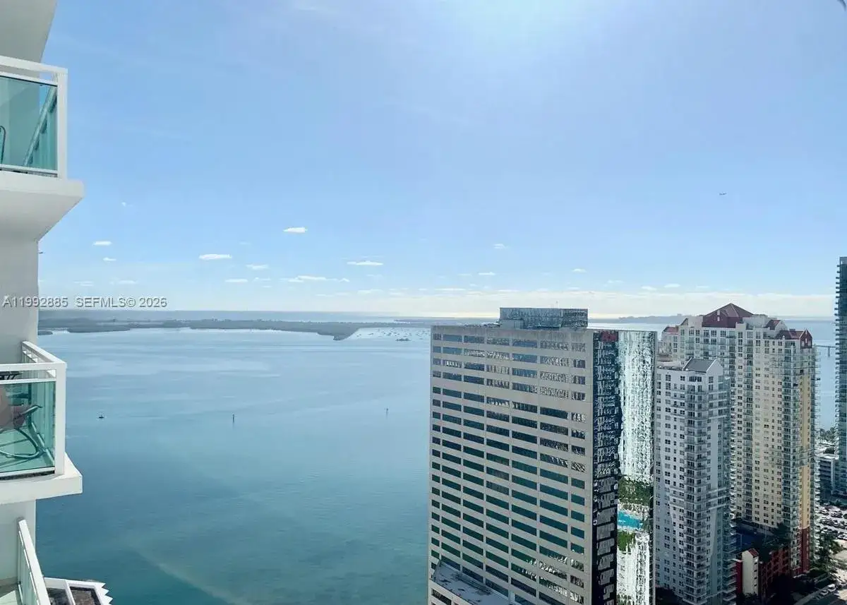 2 bedroom 2 bath Residential for sale at 950 Brickell Bay Dr # 3807, Miami FL 33131