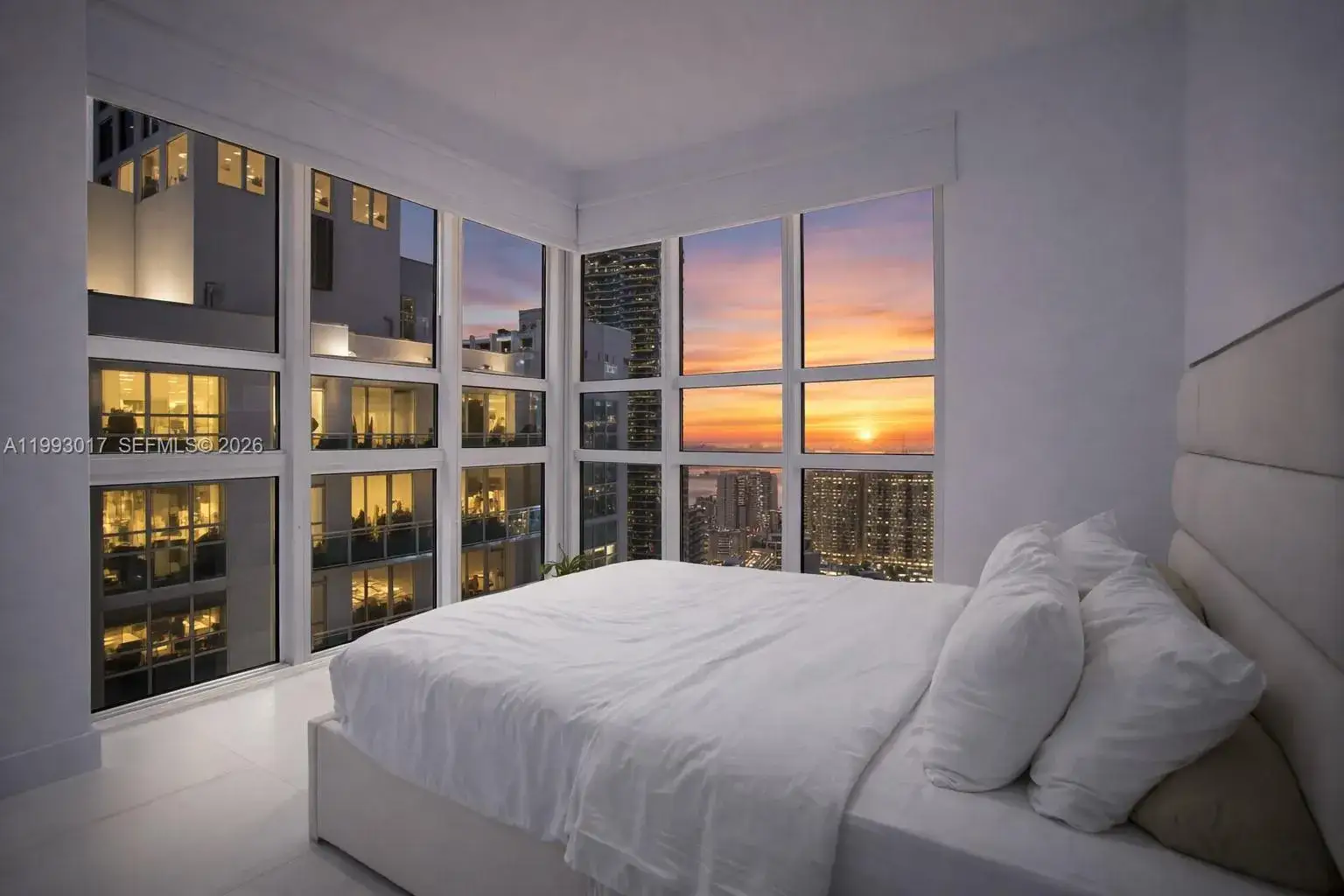 1 bedroom 1 bath Residential for sale at 950 Brickell Bay Dr # 4101, Miami FL 33131