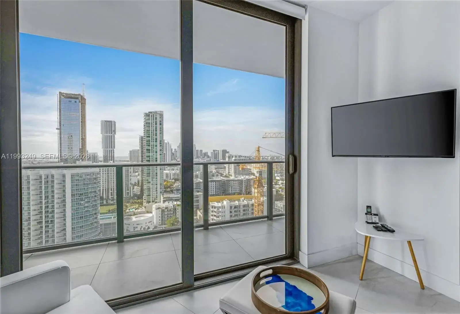 1 bedroom 1 bath Residential Lease for rent at 501 NE 31 St # 2407, Miami FL 33137