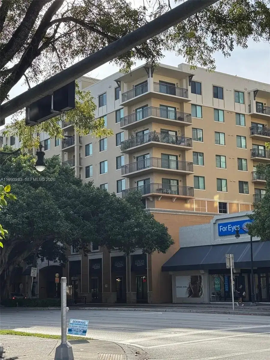 2 bedroom 2 bath Residential for sale at 3530 SW 22nd St # 706, Miami FL 33145