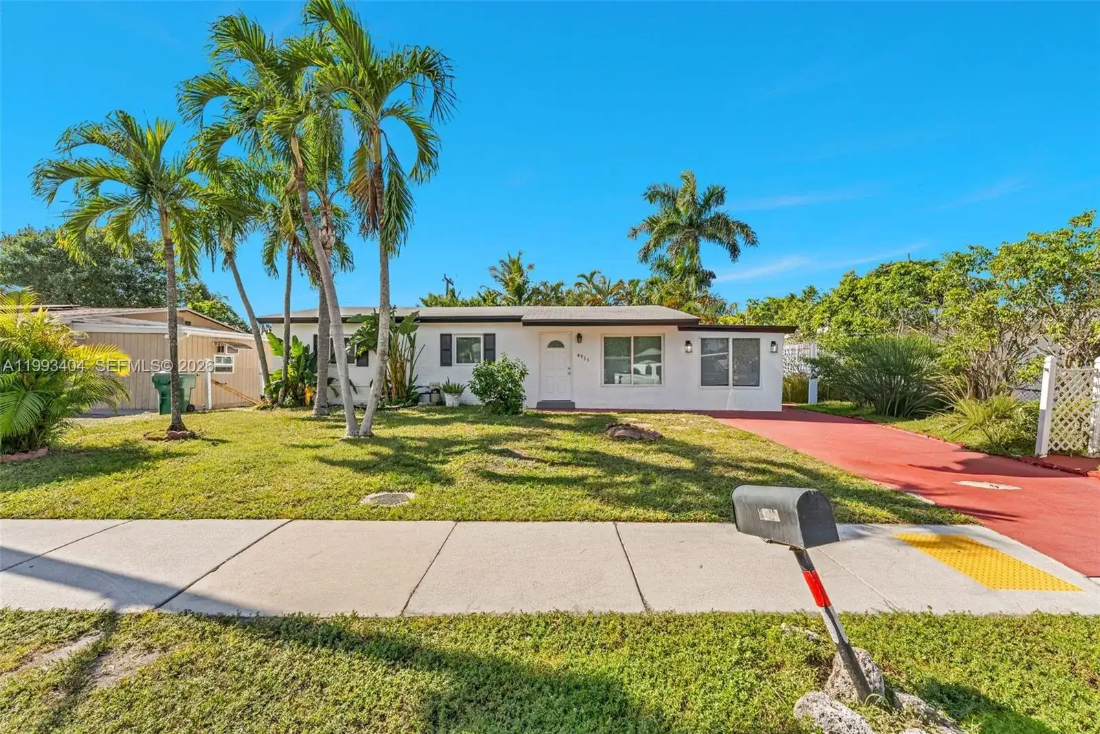 4917 SW 43rd Ter # B, Dania Beach FL 33314
