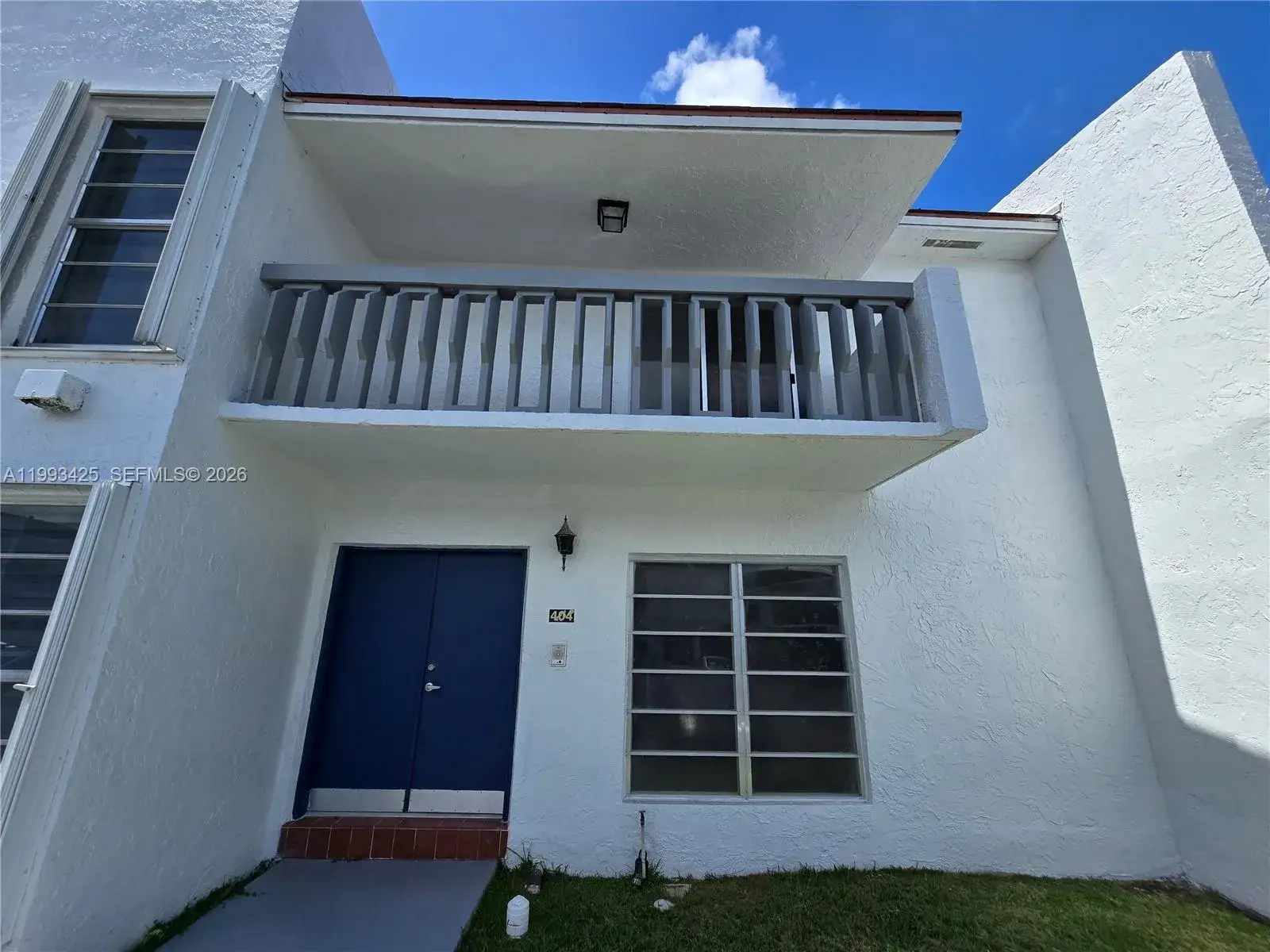 3 bedroom 2 bath Residential for sale at 17120 SW 94th Ave # 404, Palmetto Bay FL 33157