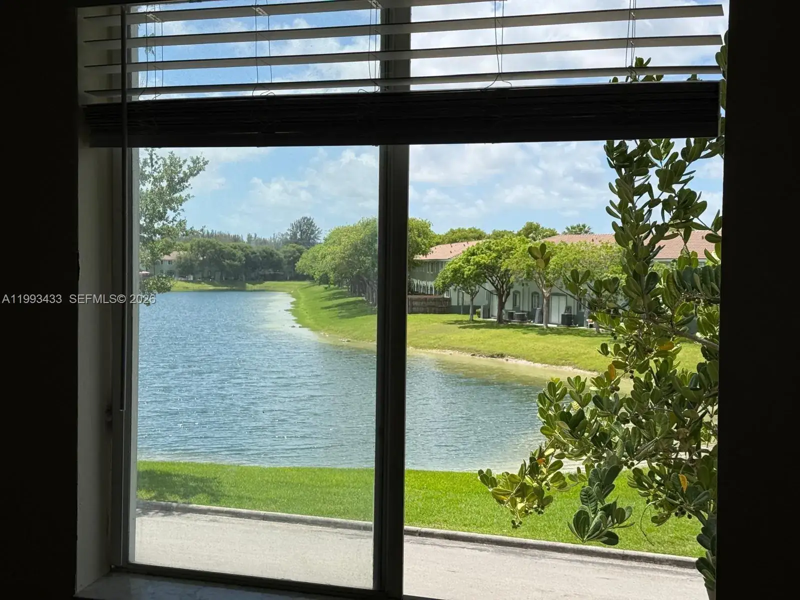 3 bedroom 2 bath Residential for sale at 1403 SE 27th Ct, Homestead FL 33035