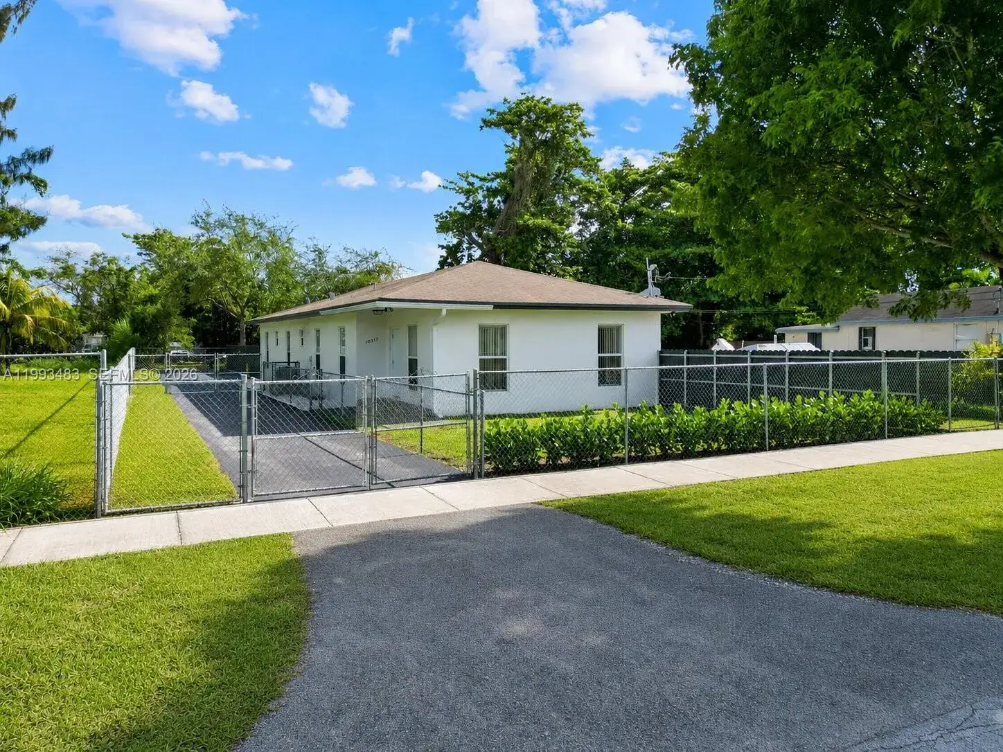 3 bedroom 2 bath Residential Lease for rent at 10357 SW 178th St # 10357, Miami FL 33157
