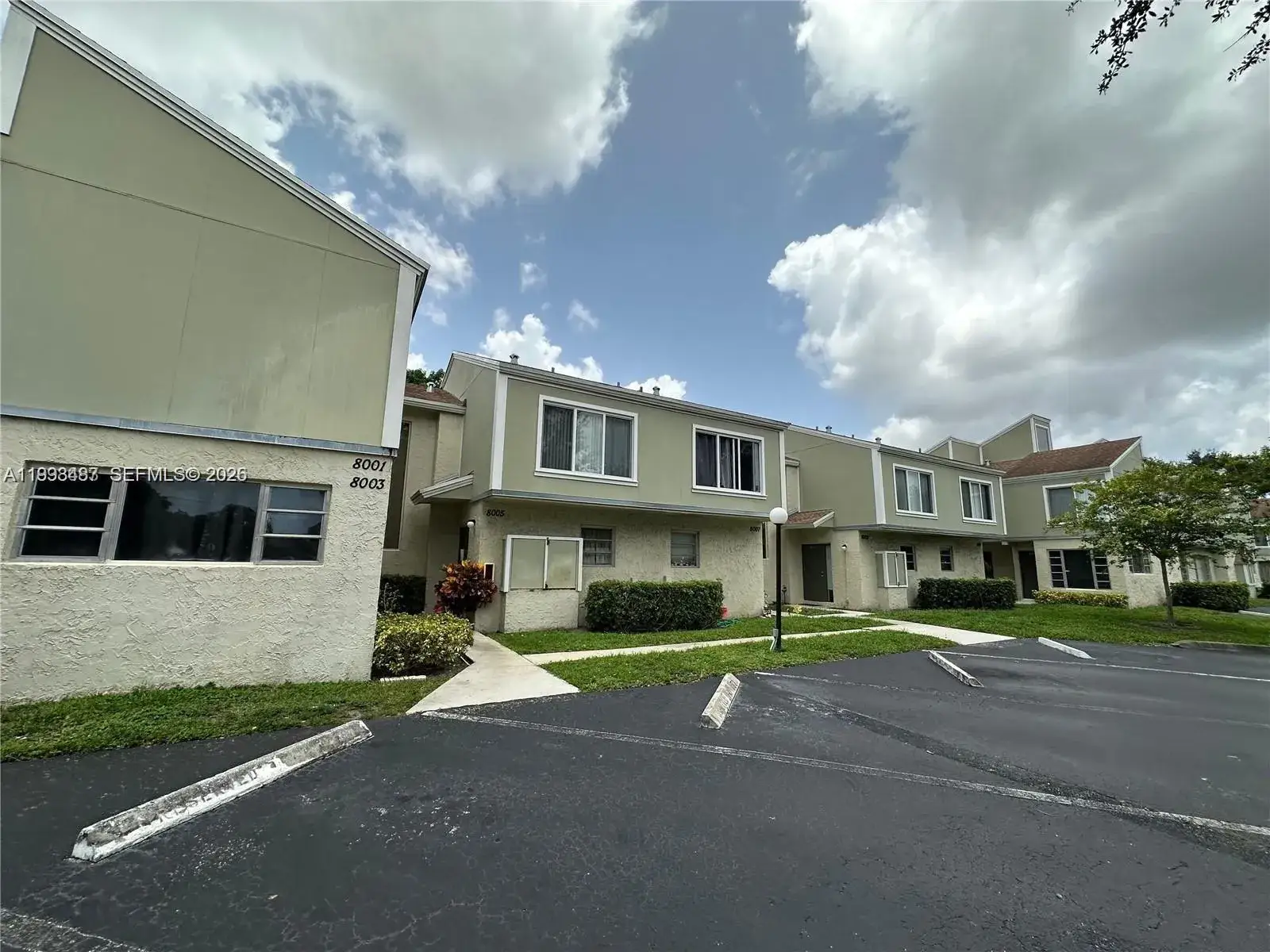 2 bedroom 1 bath Residential for sale at 8005 Lagos De Campo Blvd # 4, Tamarac FL 33321