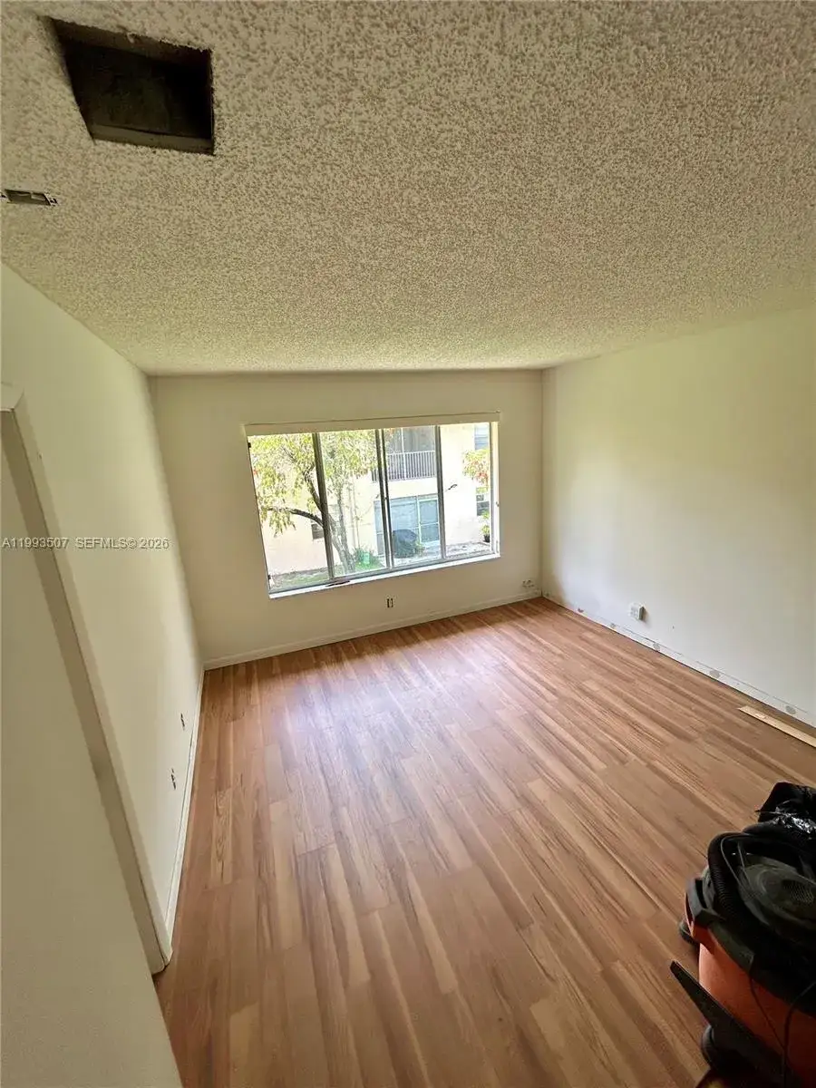 2 bedroom 2 bath Residential Lease for rent at 3282 NW 102nd Ter, Coral Springs FL 33065