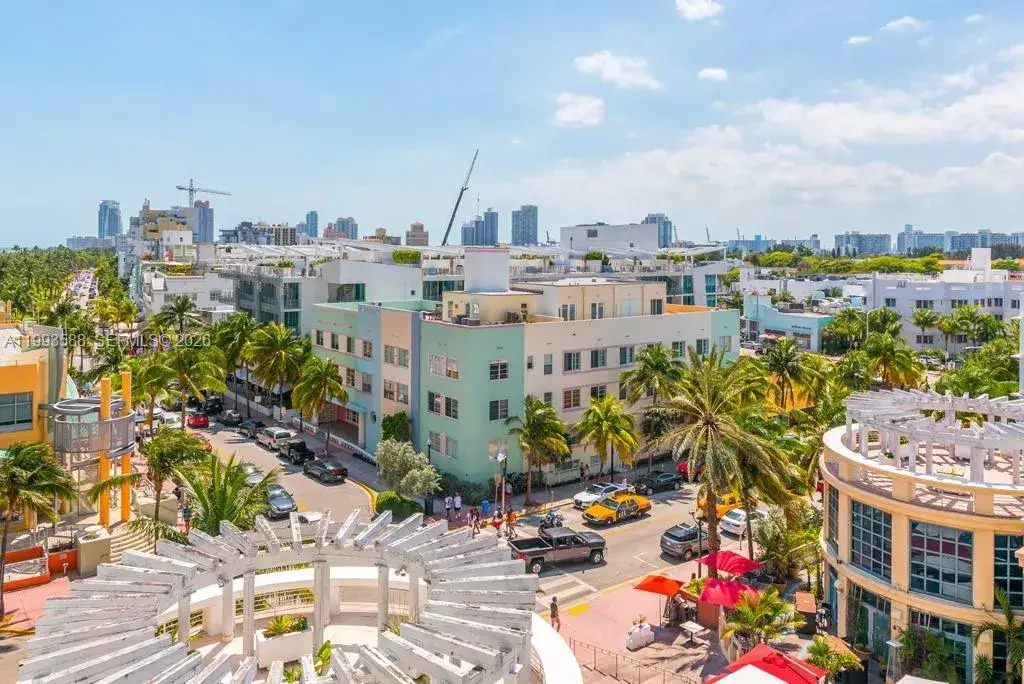 1 bedroom 2 bath Residential Lease for rent at 1500 Ocean Drive # 609, Miami Beach FL 33139
