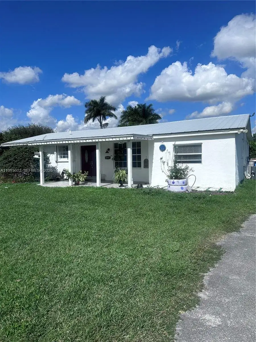 3 bedroom 2 bath Residential Lease for rent at 18441 SW 238th St, Homestead FL 33031