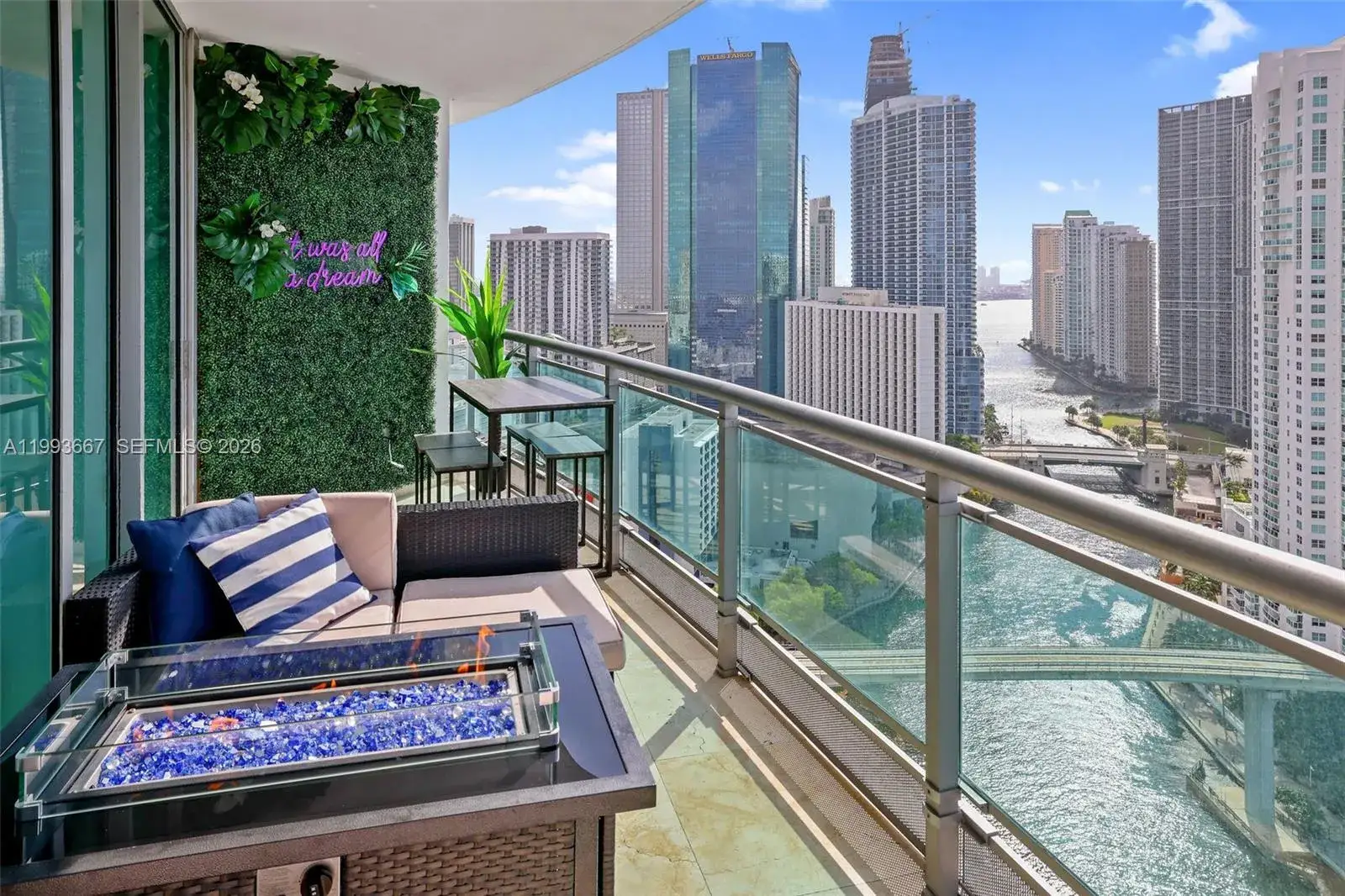 3 bedroom 2 bath Residential Lease for rent at 350 S Miami Ave # 3002, Miami FL 33130