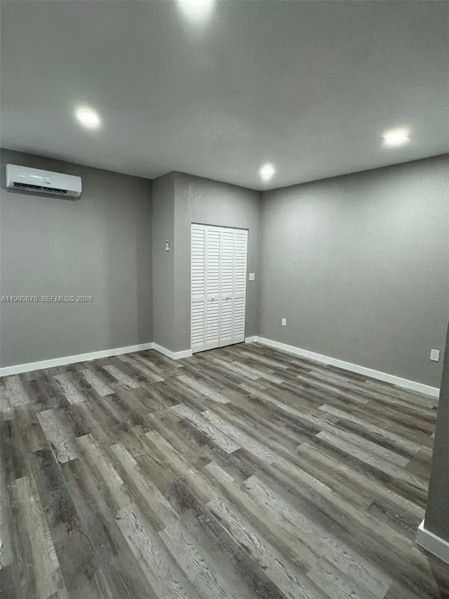 1 bedroom 1 bath Residential Lease for rent at 12754 SW 209th Ln, Miami FL 33177