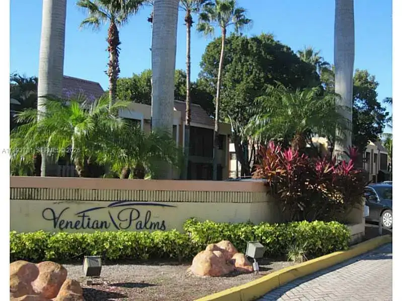 1 bedroom 1 bath Residential for sale at 7913 SW 104th St # G207, Miami FL 33156