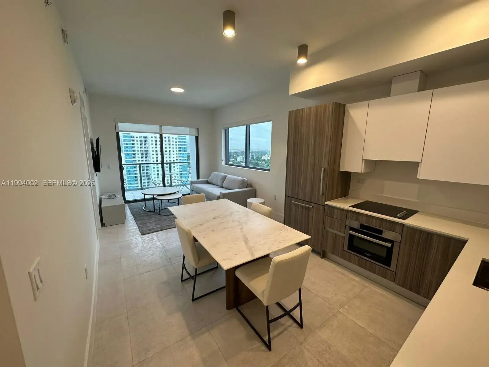 1 bedroom 1 bath Residential Lease for rent at 239 SW 9th St # 2002, Miami FL 33130