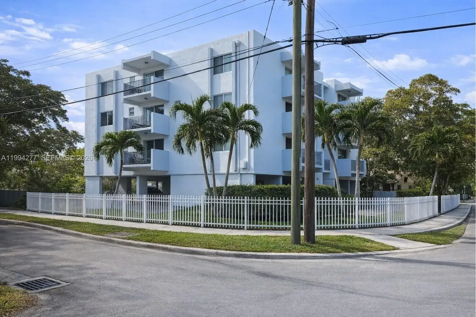 1 bedroom 1 bath Residential for sale at 1090 NE 129th St # 205, North Miami FL 33161