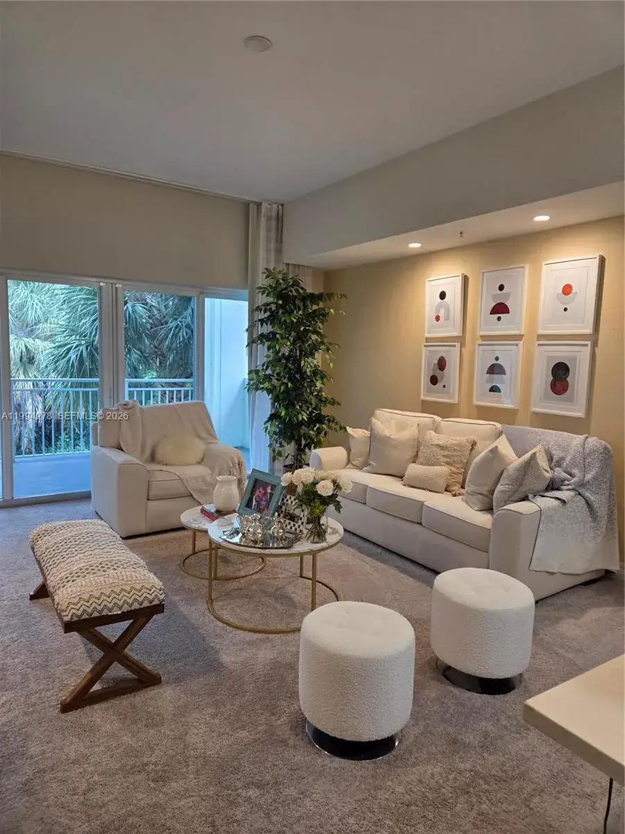 1 bedroom 2 bath Residential for sale at 5300 NW 87th Ave # 416, Doral FL 33178