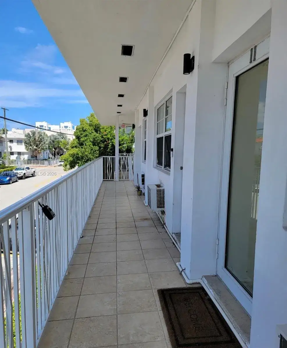 620 76th St # 11, Miami Beach FL 33141