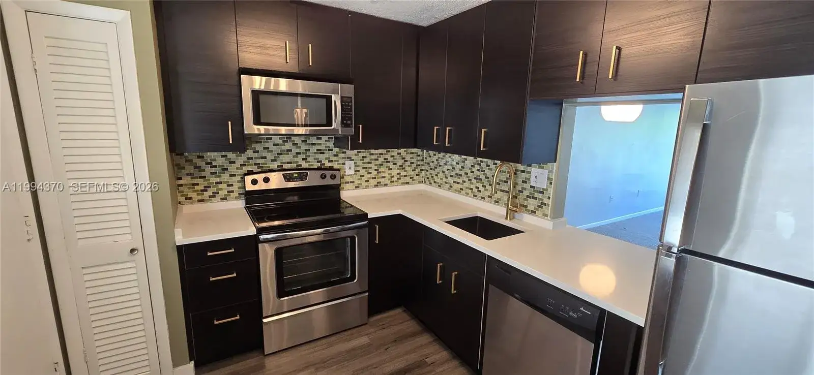 1 bedroom 1 bath Residential for sale at 1201 NE 191st St # G306, Miami FL 33179
