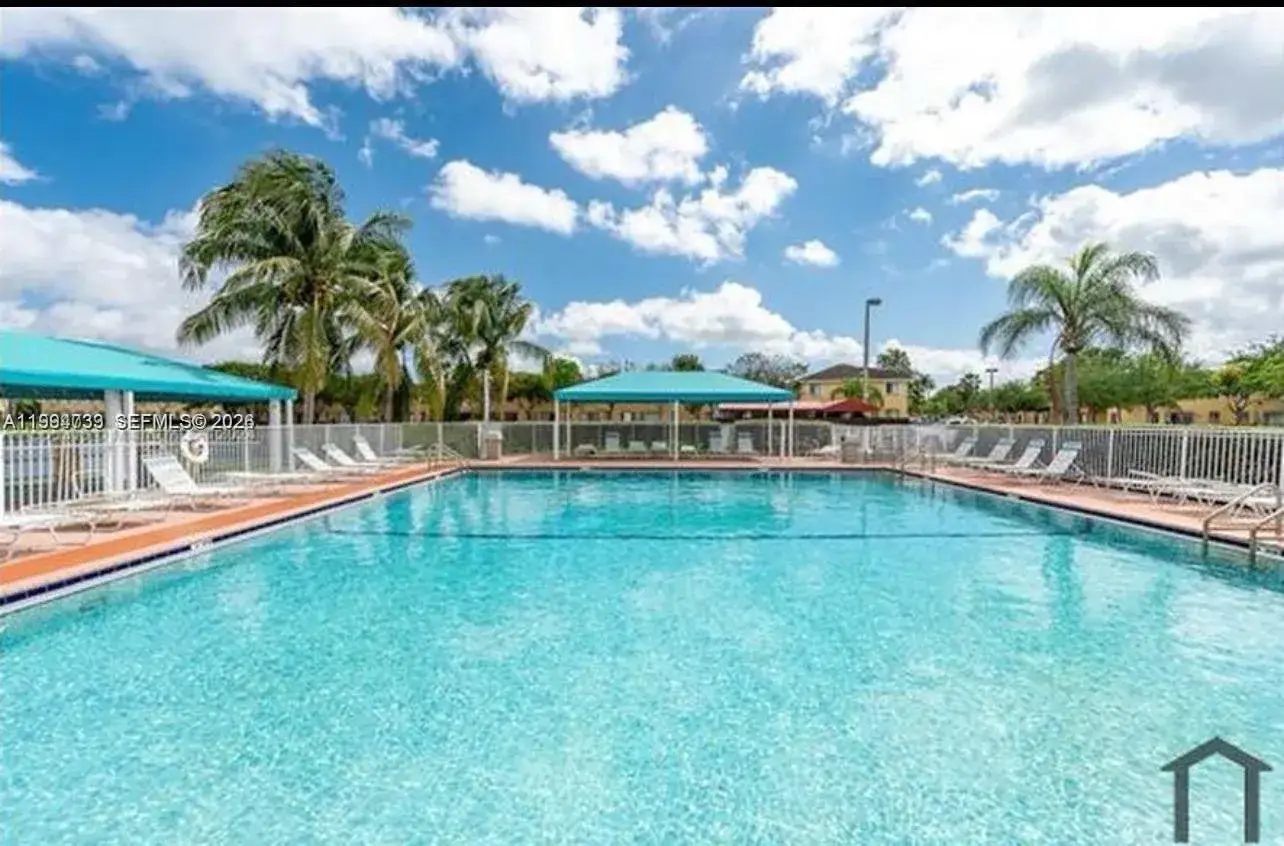 3 bedroom 2 bath Residential for sale at 1656 SE 29th Ct # 107, Homestead FL 33035