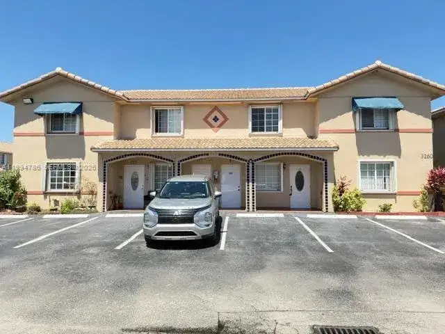 2 bedroom 2 bath Residential Lease for rent at 3260 W 70th St # 202, Hialeah FL 33018