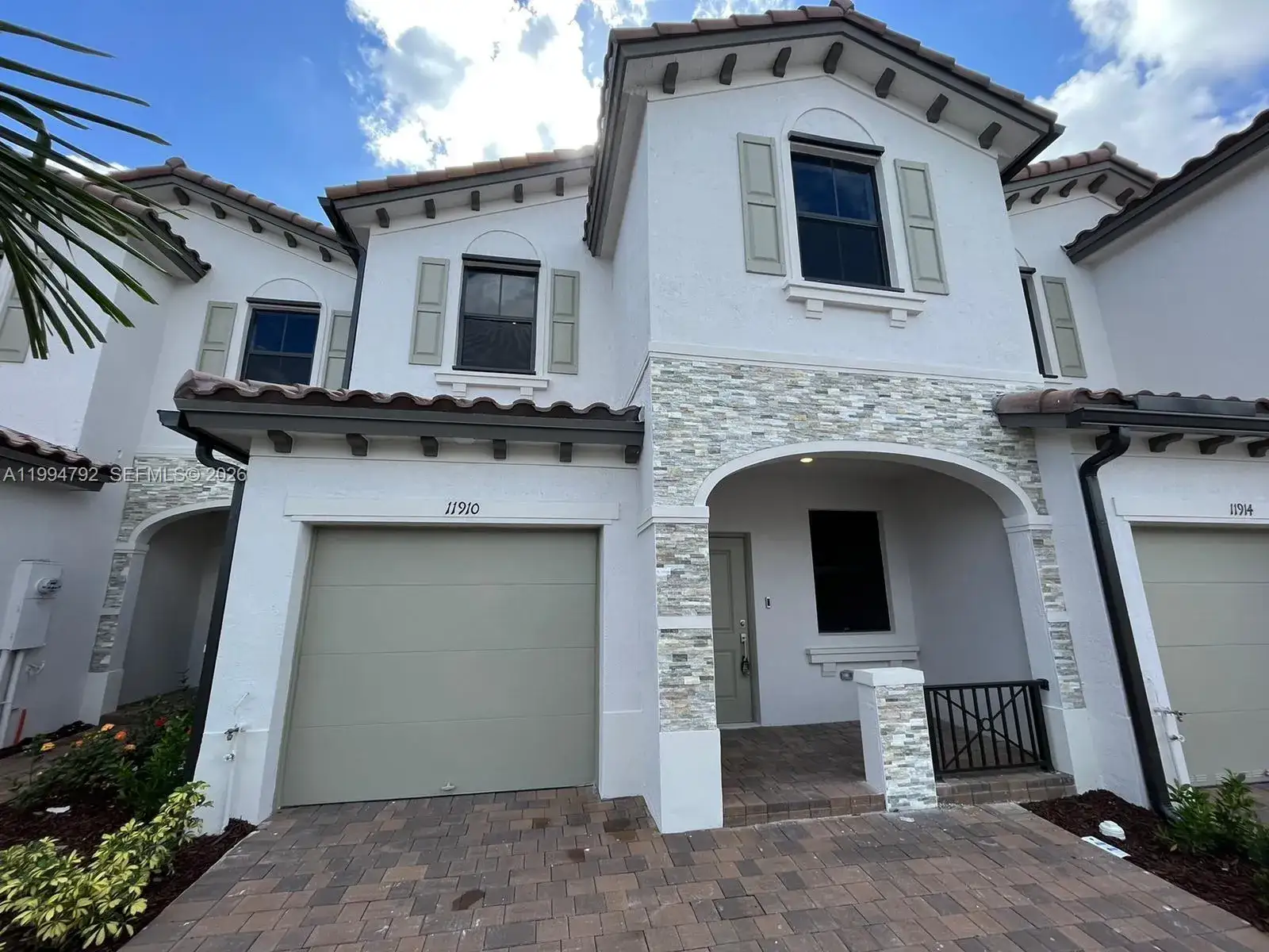 3 bedroom 2 bath Residential for sale at 11910 SW 245 Terr # 11910, Homestead FL 33032