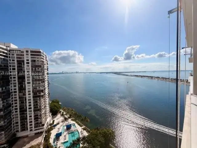 1 bedroom 1 bath Residential Lease for rent at 2451 Brickell Ave, Miami FL 33129