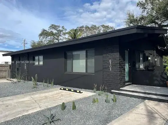 2 bedroom 1 bath Residential Lease for rent at 6101 NE Miami Ct # 2, Miami FL 33137