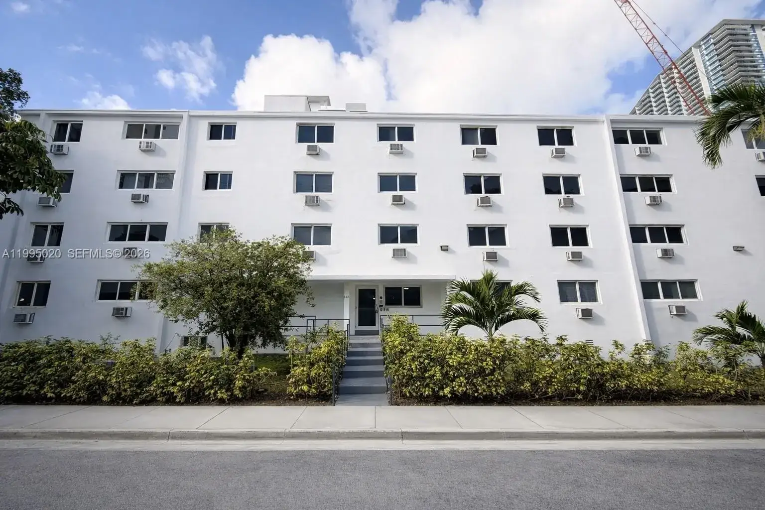 1 bedroom 1 bath Residential Lease for rent at 143 SW 9th St # 105, Miami FL 33130