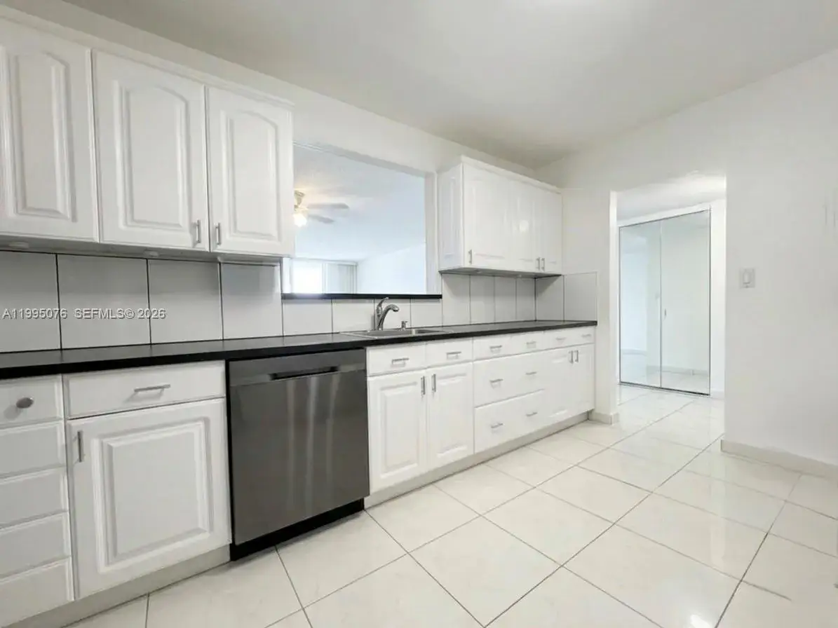 2 bedroom 2 bath Residential Lease for rent at 3800 S Ocean Dr # 816, Hollywood FL 33019